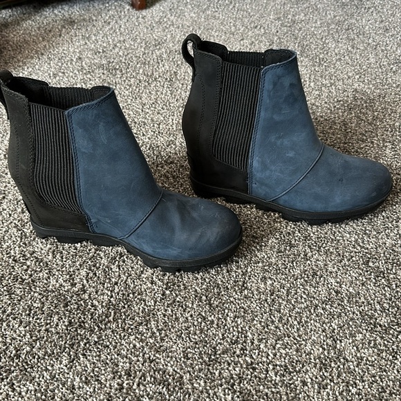 SOREL Wedge Chelsea Boots - Picture 5 of 7